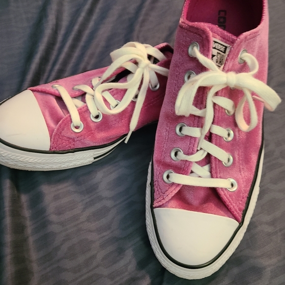 Converse Shoes - Converse Pink Velvet Chucks
